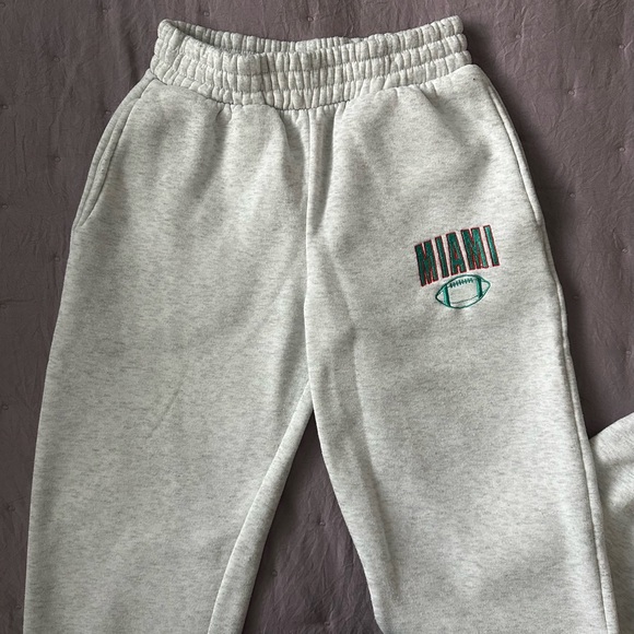 Track Pants 🩶 - Picture 2 of 2